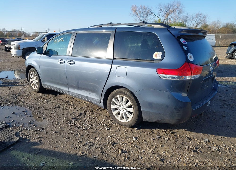 2014 TOYOTA SIENNA XLE 7 PASSENGER VIN: 5TDDK3DC3ES071800
