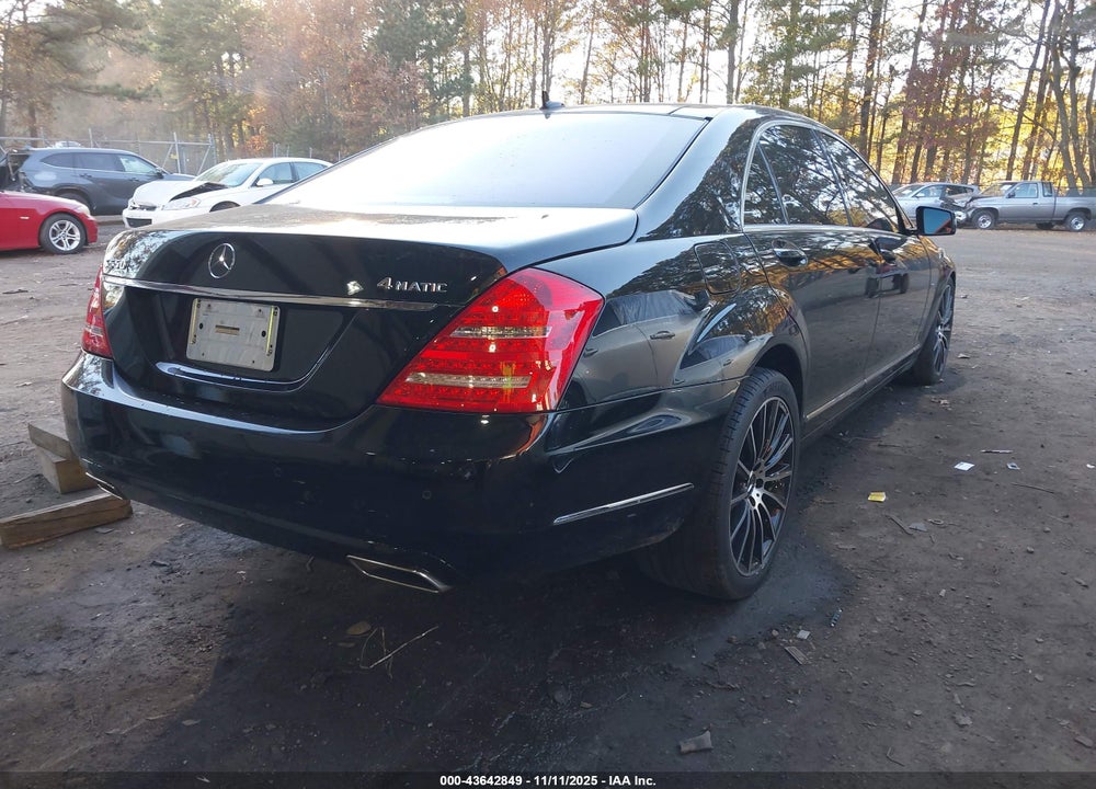 2012 MERCEDES-BENZ S 550 4MATIC VIN: WDDNG9EB3CA433879