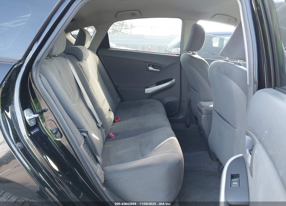 2011 TOYOTA PRIUS TWO VIN: JTDKN3DU0B1367776