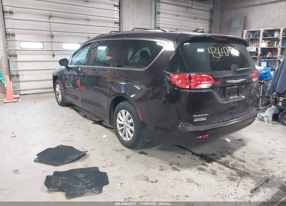 2017 CHRYSLER PACIFICA TOURING VIN: 2C4RC1DG7HR578643