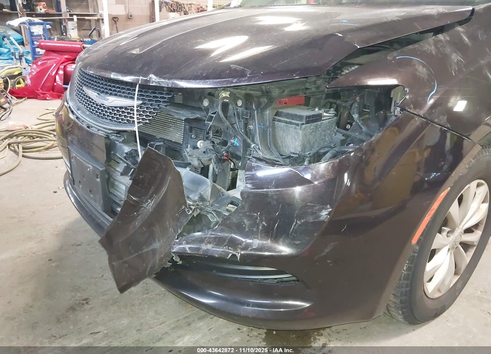2017 CHRYSLER PACIFICA TOURING VIN: 2C4RC1DG7HR578643