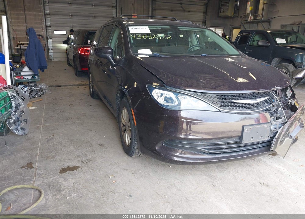 2017 CHRYSLER PACIFICA TOURING VIN: 2C4RC1DG7HR578643