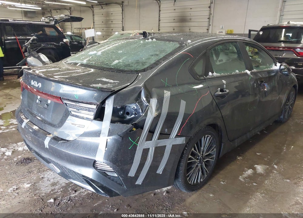 2022 KIA FORTE GT LINE VIN: 3KPF54AD8NE422746