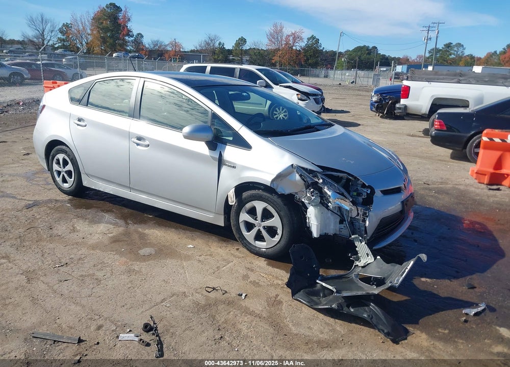2015 TOYOTA PRIUS FOUR VIN: JTDKN3DU1F1933692