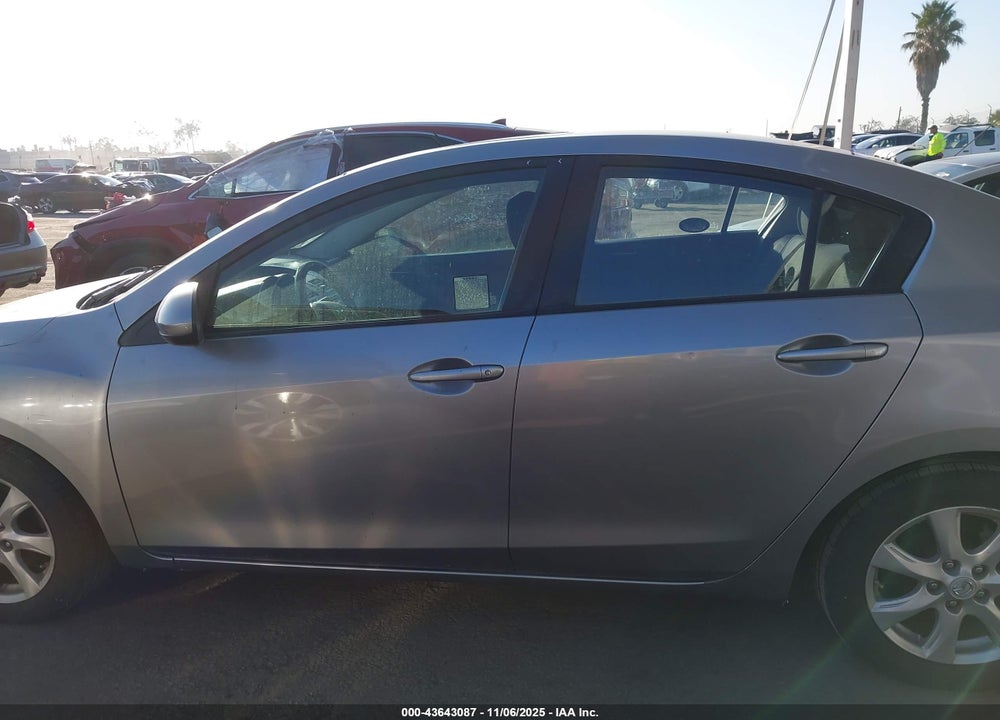 2010 MAZDA 3 I TOURING VIN: JM1BL1SG3A1156299