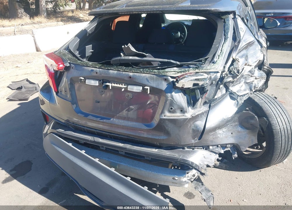 2020 TOYOTA C-HR VIN: JTNKHMBX2L1067440