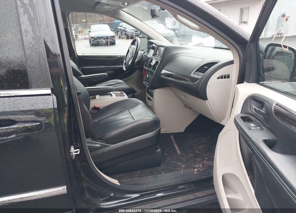 2014 CHRYSLER TOWN & COUNTRY TOURING VIN: 2C4RC1BG8ER448630