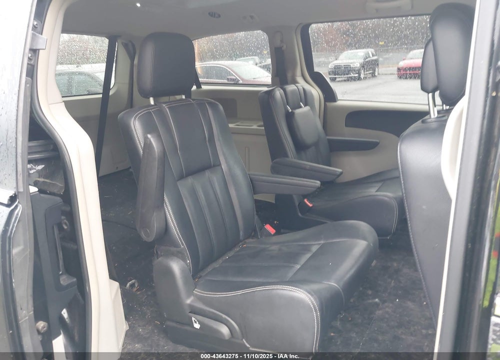2014 CHRYSLER TOWN & COUNTRY TOURING VIN: 2C4RC1BG8ER448630