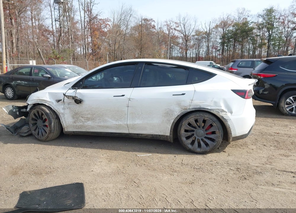 2021 TESLA MODEL Y PERFORMANCE DUAL MOTOR ALL-WHEEL DRIVE VIN: 5YJYGDEF3MF197126
