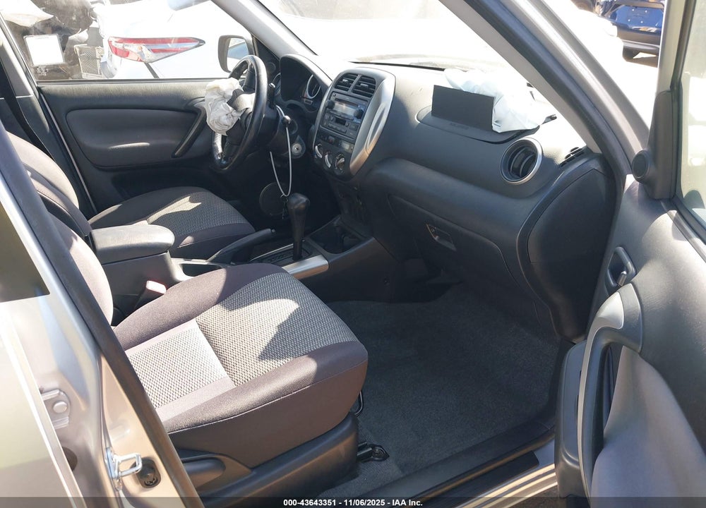 2005 TOYOTA RAV4 VIN: JTEGD20V250080897