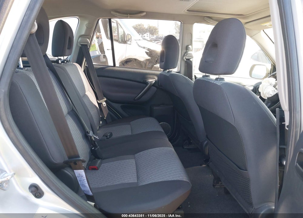 2005 TOYOTA RAV4 VIN: JTEGD20V250080897