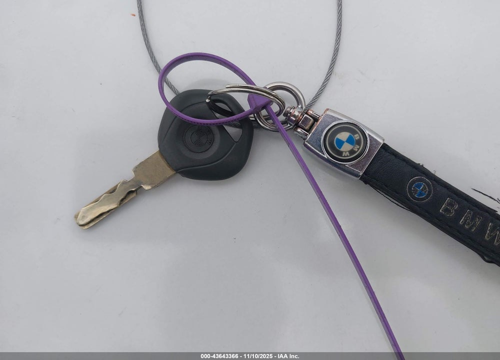 1999 BMW 323IS VIN: WBABF8331XEH64142