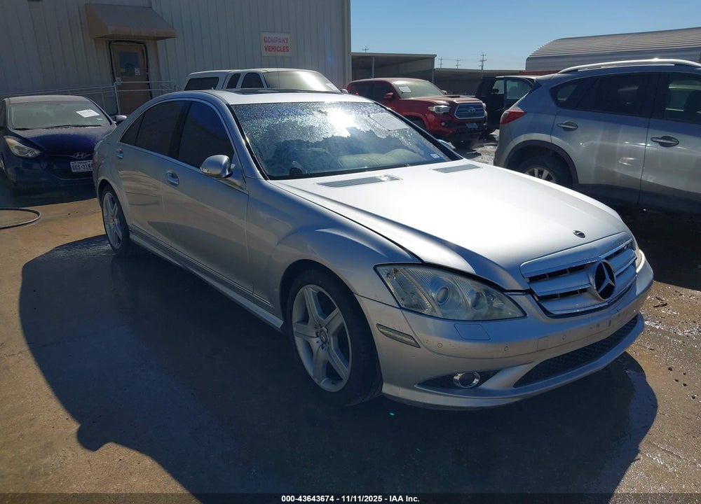 2007 MERCEDES-BENZ S 550 VIN: WDDNG71X57A117153