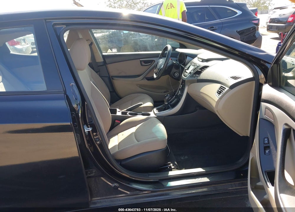 2014 HYUNDAI ELANTRA VIN: KMHDH4AE1EU142588