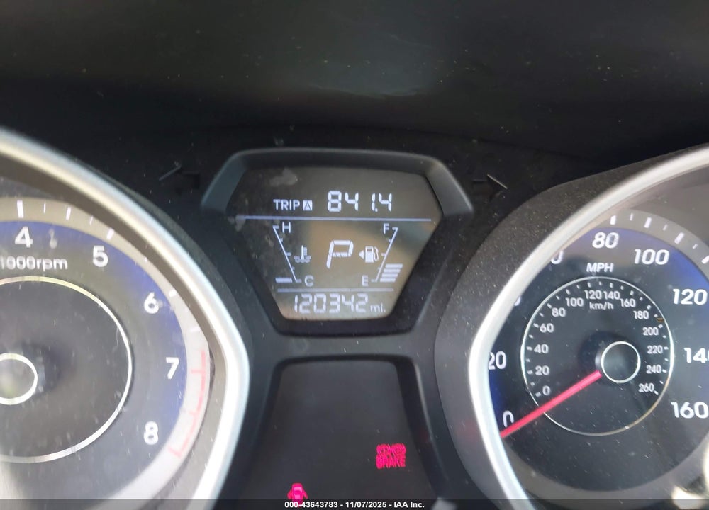 2014 HYUNDAI ELANTRA VIN: KMHDH4AE1EU142588