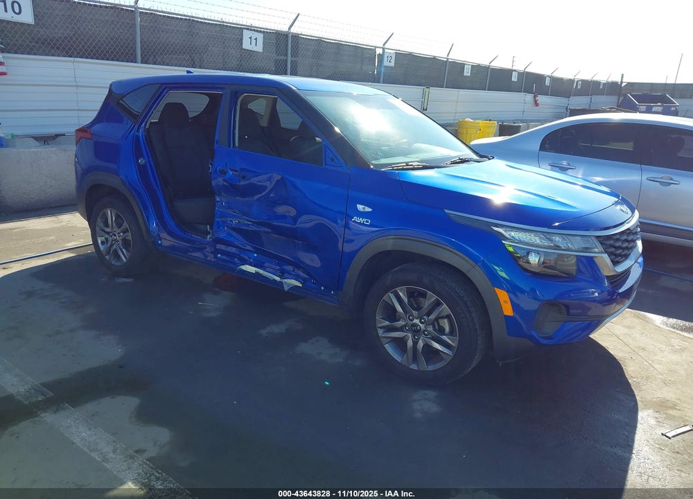 2021 KIA SELTOS LX VIN: KNDEPCAA1M7092307