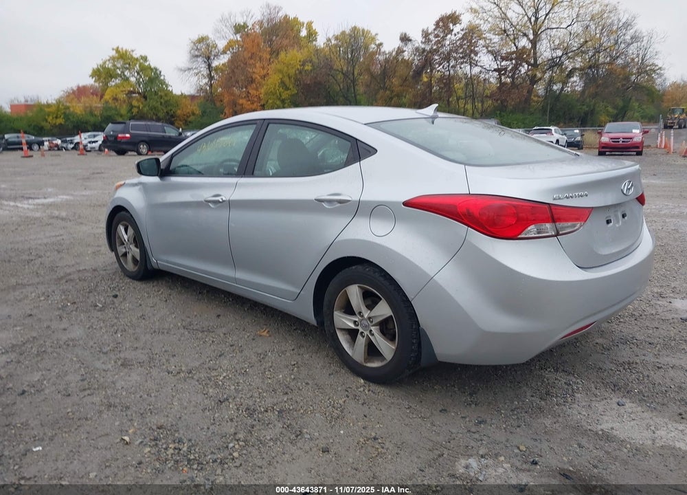 2012 HYUNDAI ELANTRA VIN: 5NPDH4AE8CH112158