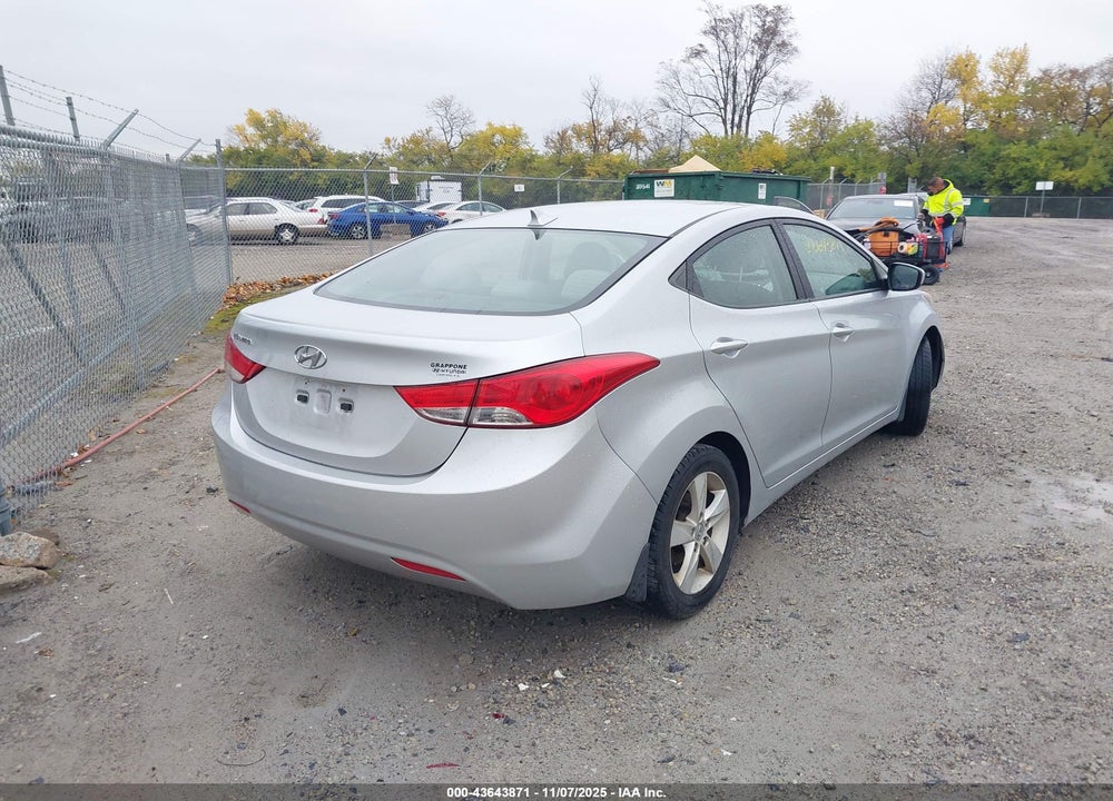 2012 HYUNDAI ELANTRA VIN: 5NPDH4AE8CH112158