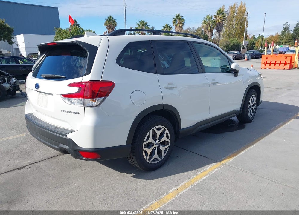 2021 SUBARU FORESTER PREMIUM VIN: JF2SKAJC6MH580509