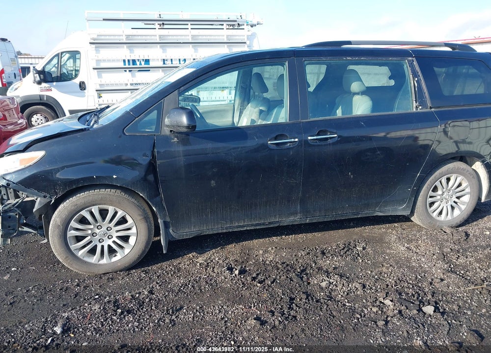 2015 TOYOTA SIENNA XLE LIMITED VIN: 5TDYK3DC3FS660414