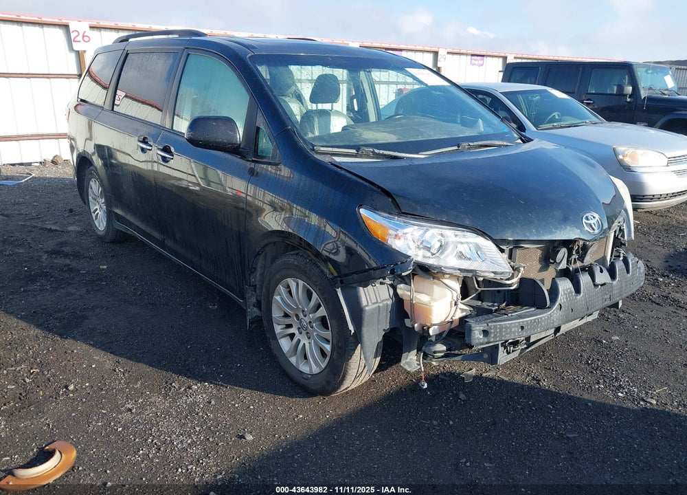 2015 TOYOTA SIENNA XLE LIMITED VIN: 5TDYK3DC3FS660414