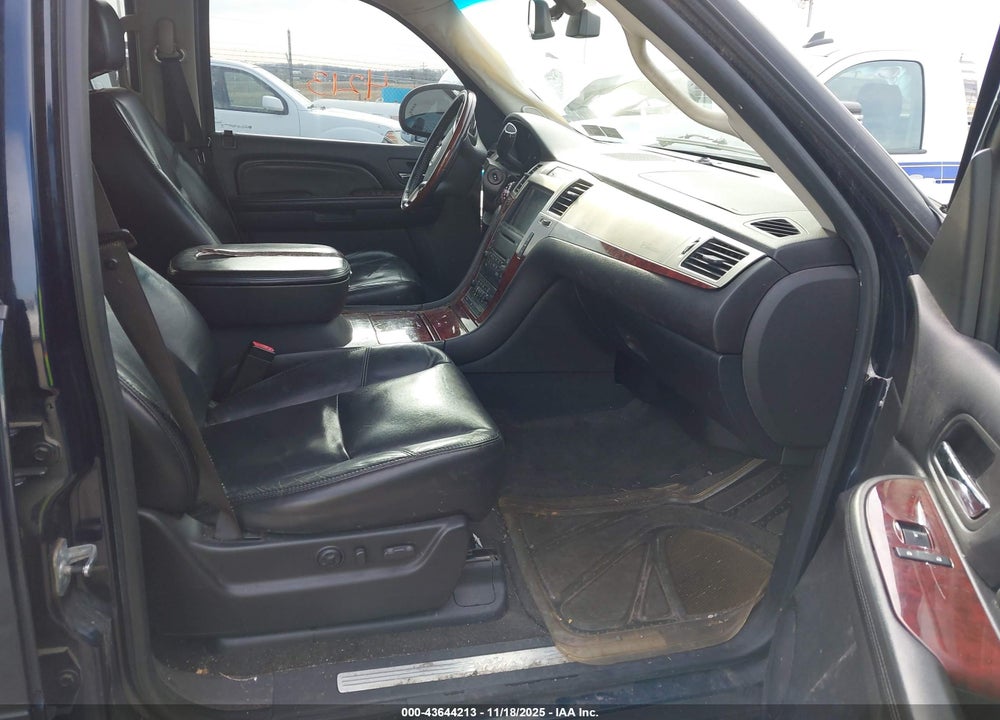 2007 CADILLAC ESCALADE STANDARD VIN: 1GYFK63887R228689