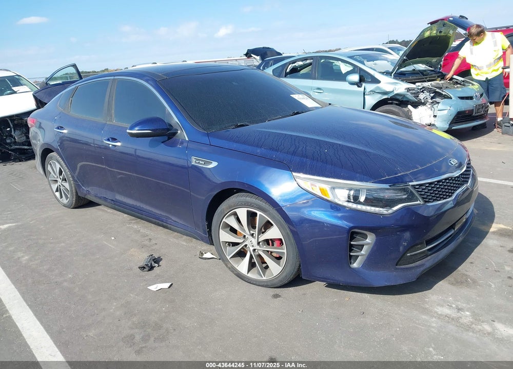 2016 KIA OPTIMA SX TURBO VIN: 5XXGW4L2XGG021884