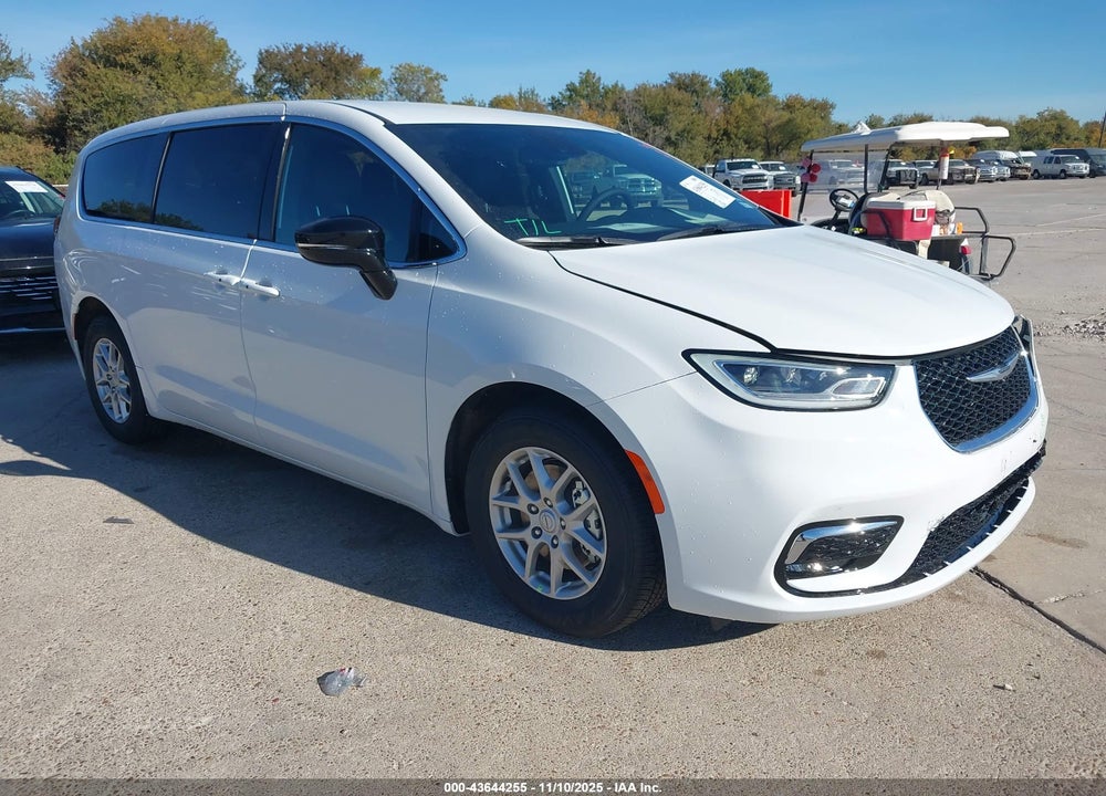 2026 CHRYSLER PACIFICA SELECT VIN: 2C4RC1BG7TR186113