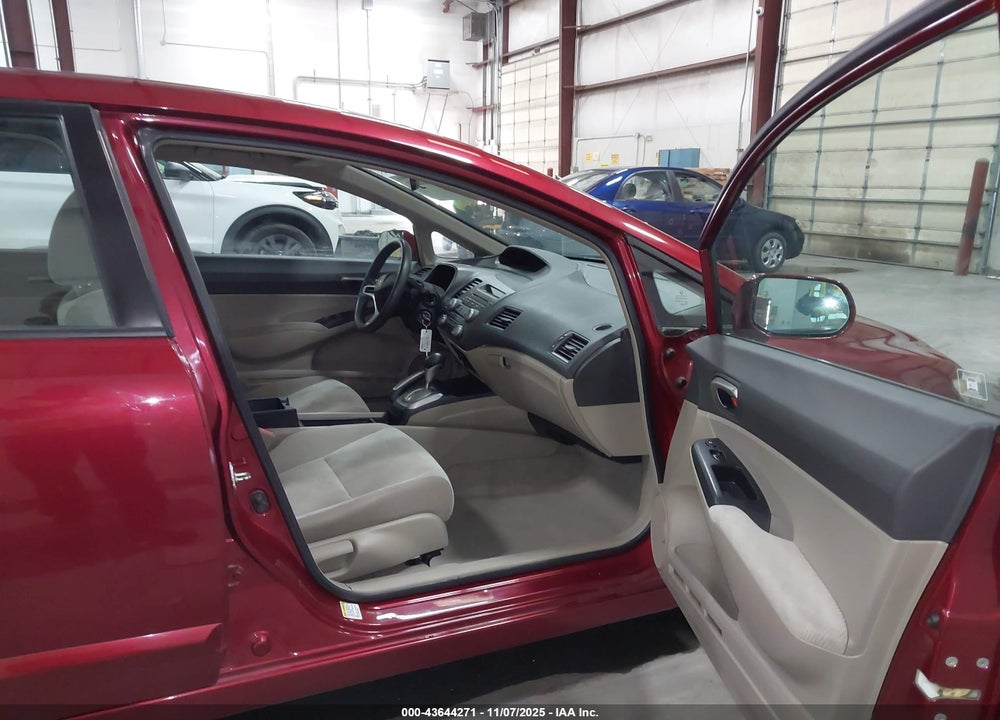2010 HONDA CIVIC LX VIN: 2HGFA1F51AH572841