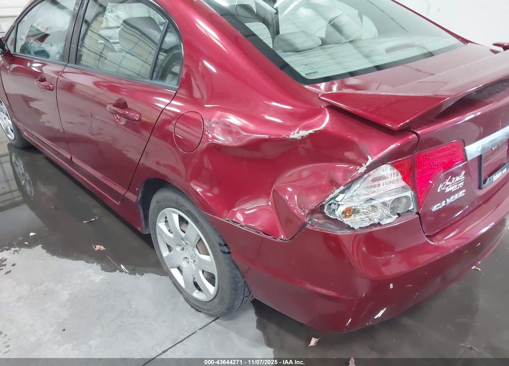 2010 HONDA CIVIC LX VIN: 2HGFA1F51AH572841