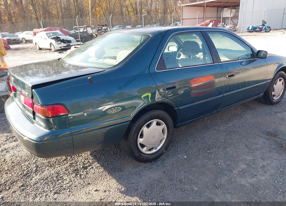 1998 TOYOTA CAMRY VIN: 4T1BG22K2WU859280