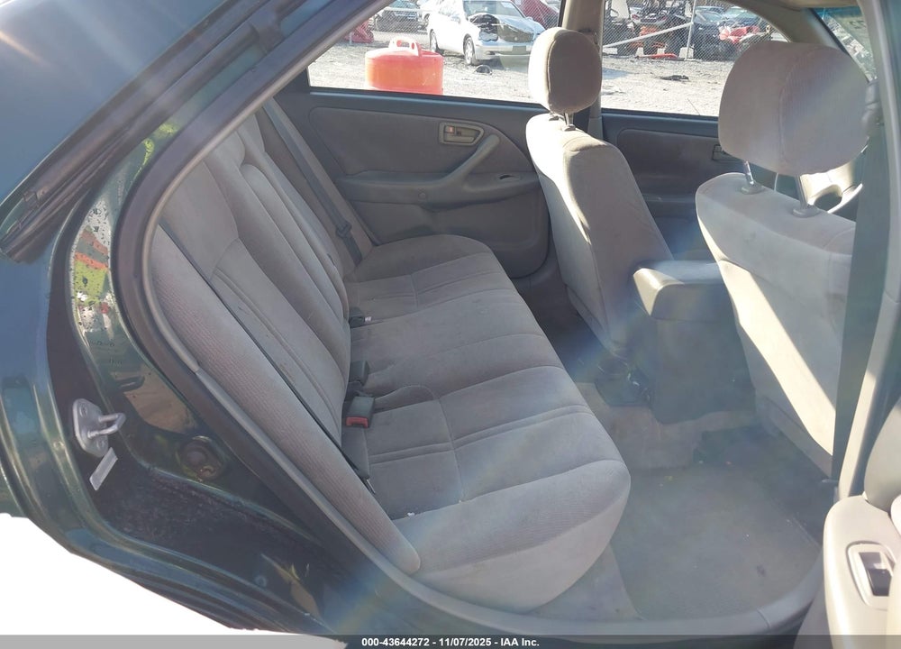 1998 TOYOTA CAMRY VIN: 4T1BG22K2WU859280