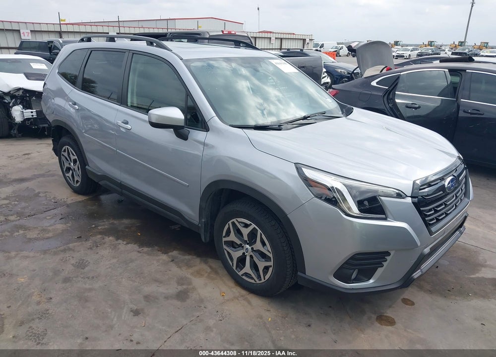 2022 SUBARU FORESTER PREMIUM VIN: JF2SKADC8NH431404