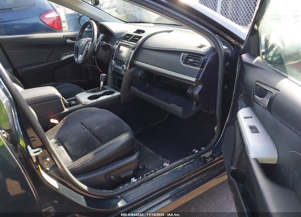 2014 TOYOTA CAMRY SE V6 VIN: 4T1BK1FK4EU552260
