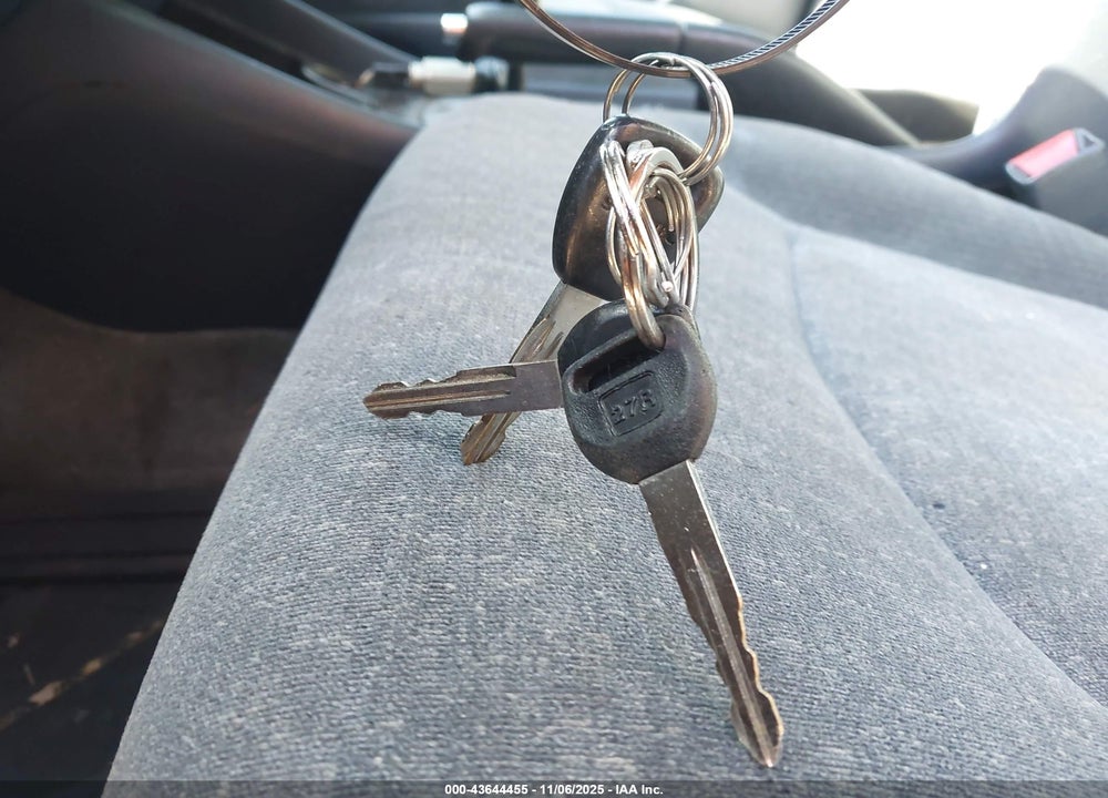 2002 HONDA ACCORD 2.3 VP VIN: 1HGCF86602A031916