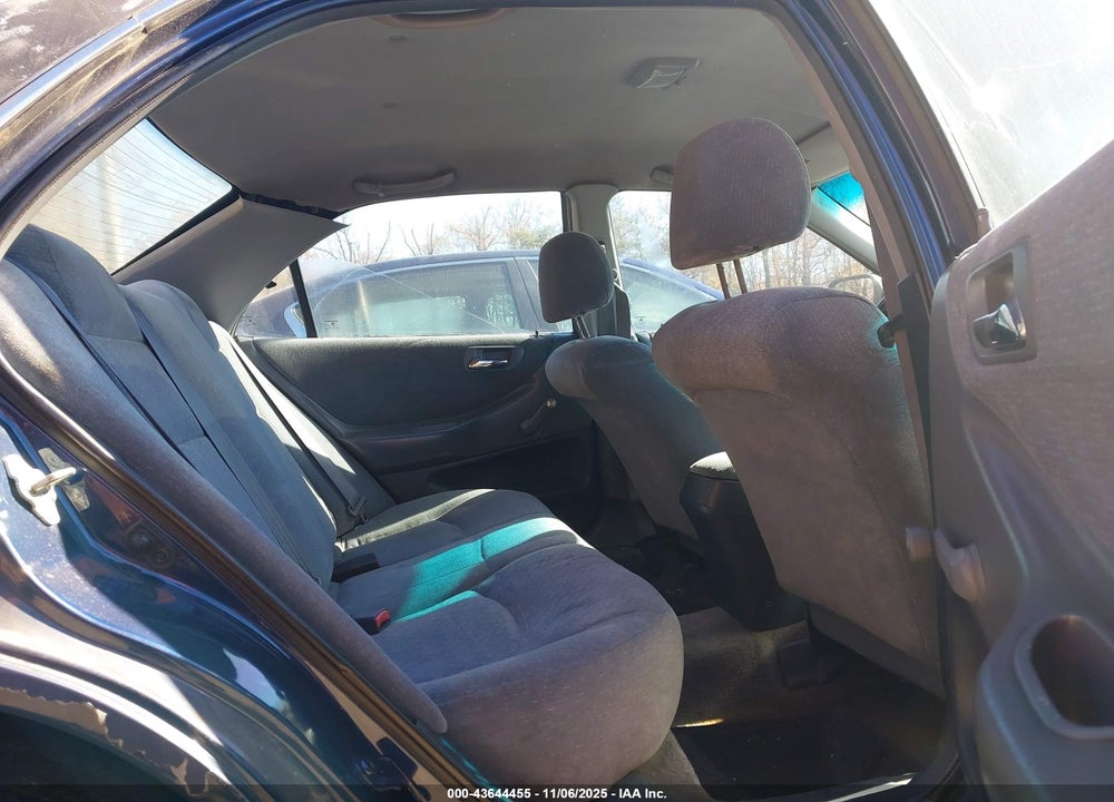 2002 HONDA ACCORD 2.3 VP VIN: 1HGCF86602A031916