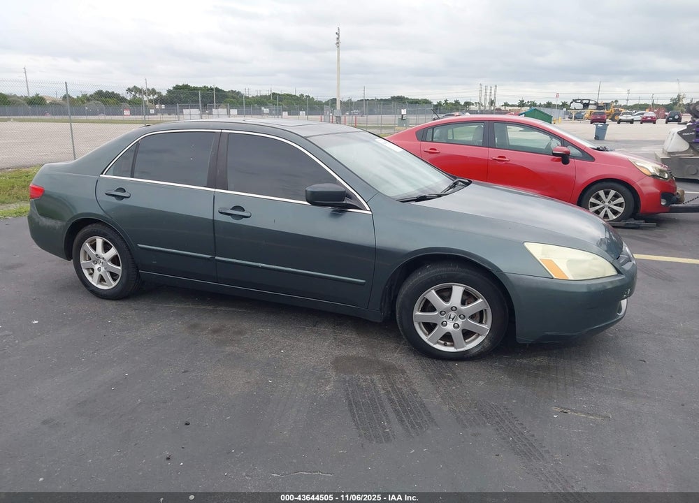 2005 HONDA ACCORD 3.0 EX VIN: 1HGCM665X5A006897