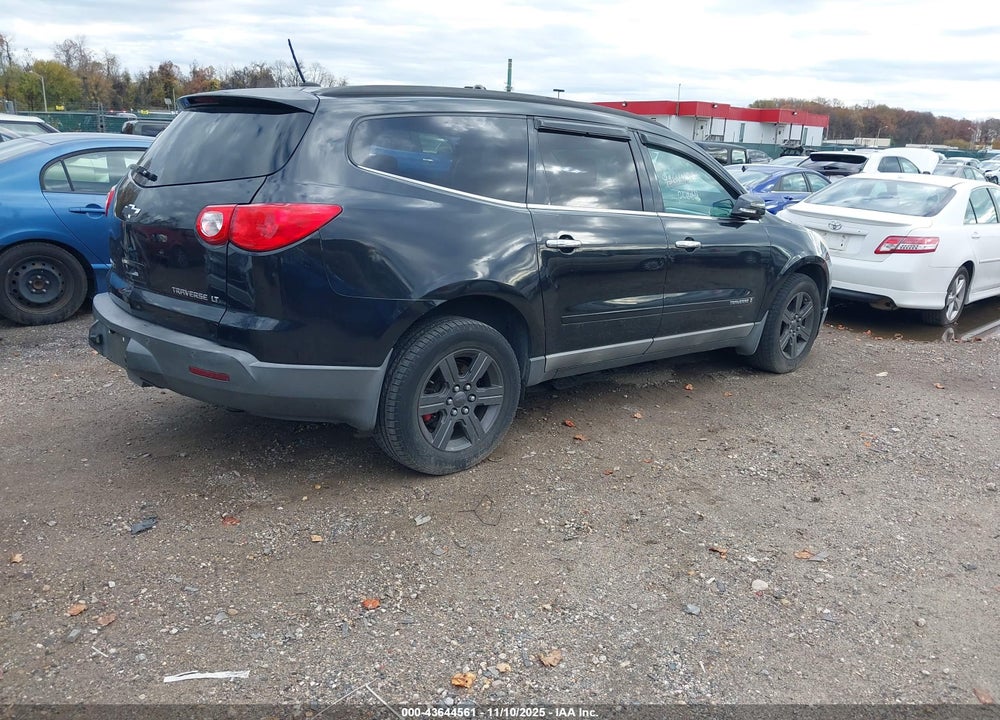 2009 CHEVROLET TRAVERSE LT VIN: 1GNEV23D49S149036