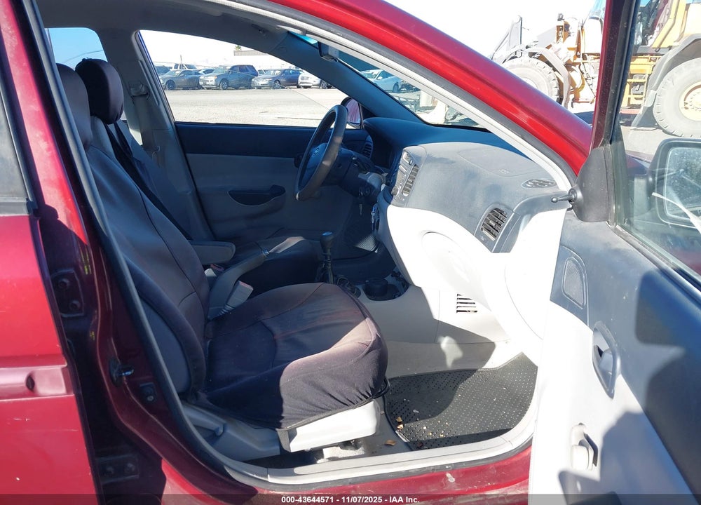2006 HYUNDAI ACCENT GLS VIN: KMHCN46C86U036331