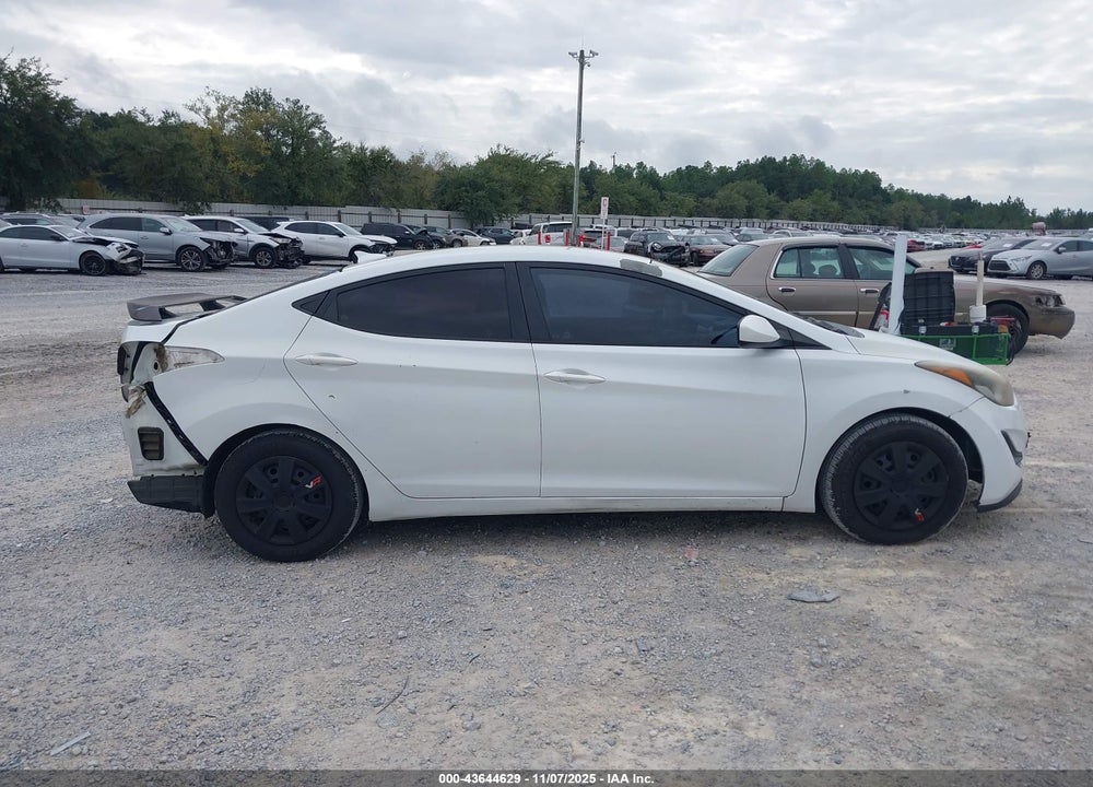 2016 HYUNDAI ELANTRA SE VIN: 5NPDH4AE1GH766747
