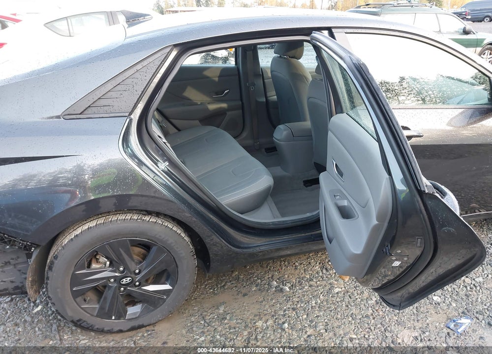 2022 HYUNDAI ELANTRA SEL VIN: 5NPLS4AG1NH085371