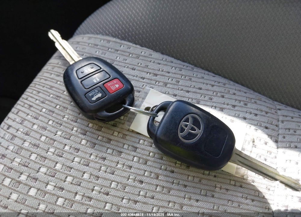 2013 TOYOTA CAMRY LE VIN: 4T4BF1FK9DR314638