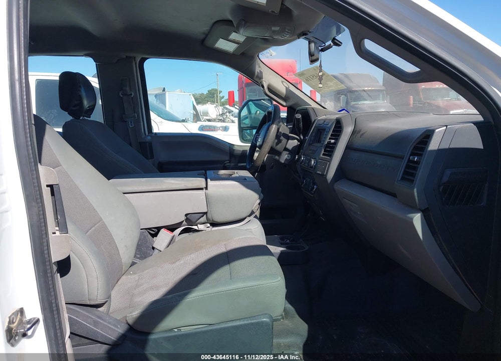 2017 FORD F 350 VIN: 1FT7X3B60HEB92581