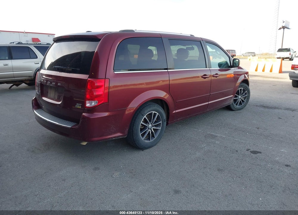 2017 DODGE GRAND CARAVAN VIN: 2C4RDGCG4HR690852