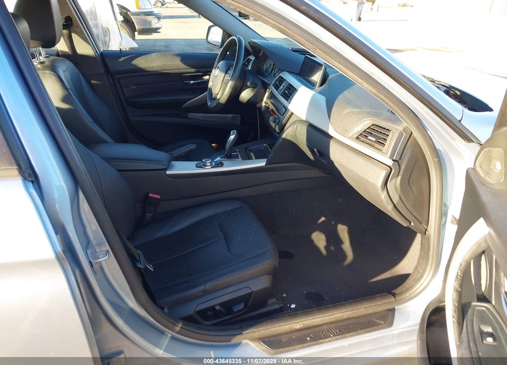 2013 BMW 328I VIN: WBA3A5G51DNP27095