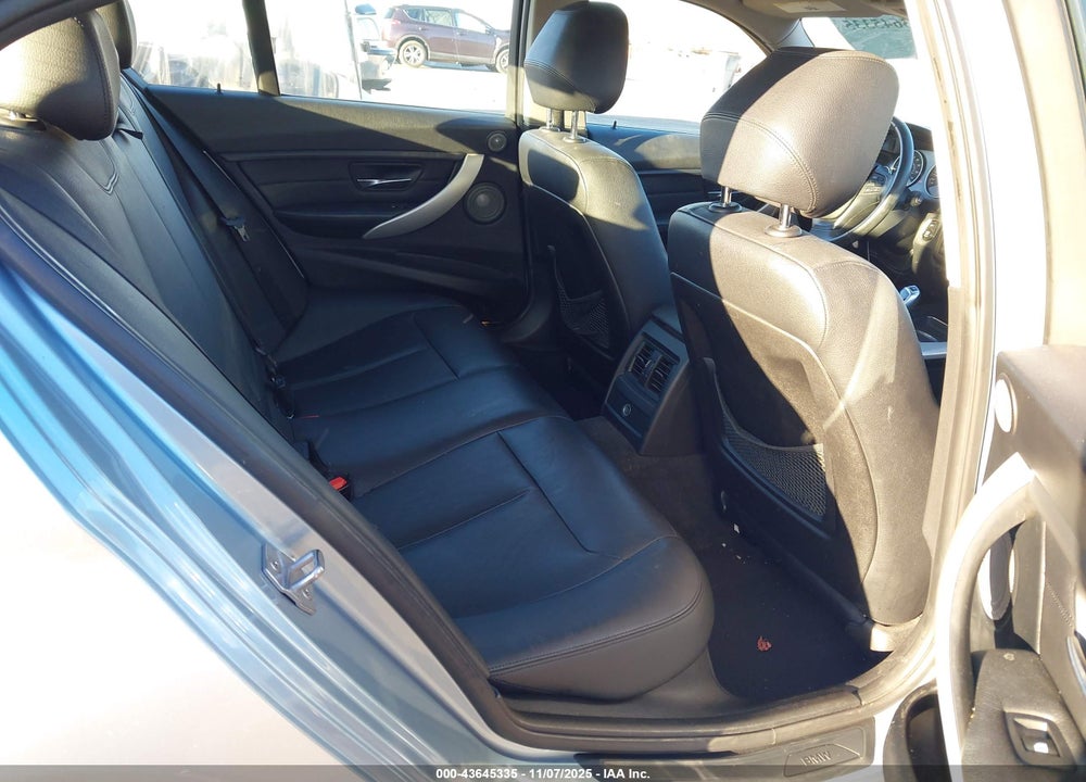 2013 BMW 328I VIN: WBA3A5G51DNP27095