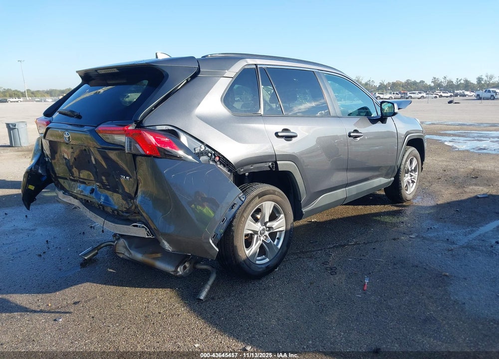2024 TOYOTA RAV4 XLE VIN: 2T3W1RFV2RW309122