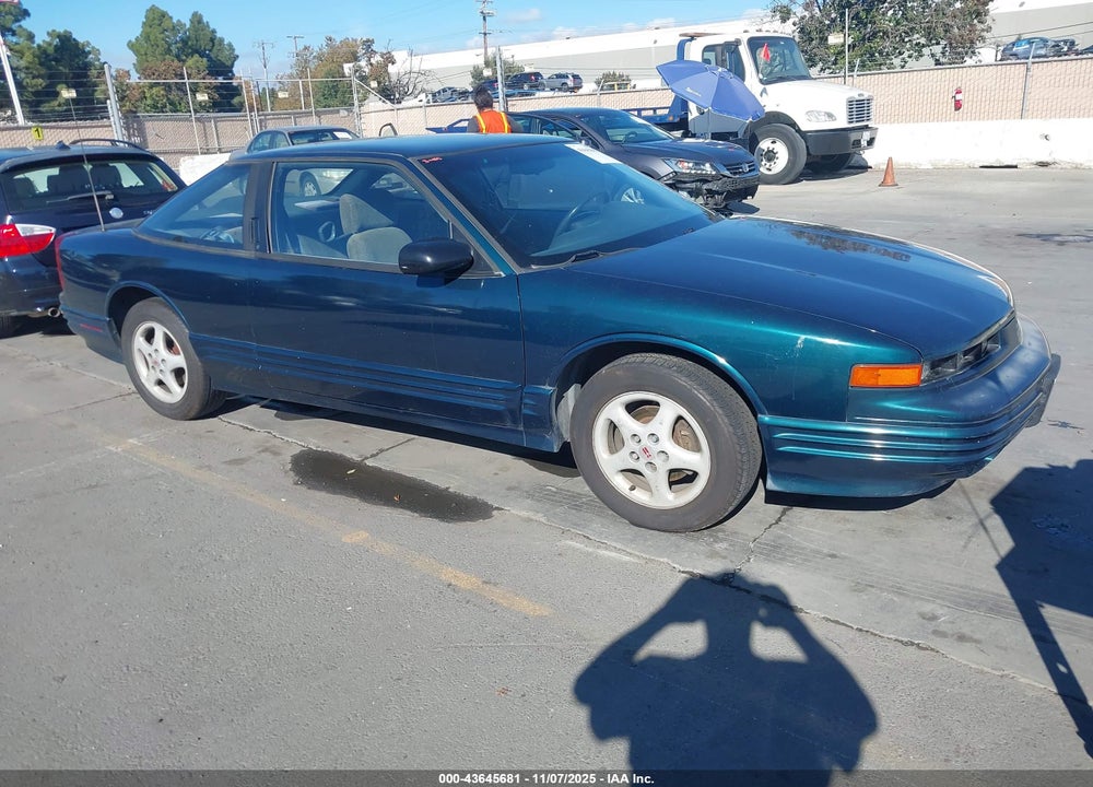 1997 OLDSMOBILE CUTLASS SUPREME SERIES I VIN: 1G3WH12M8VF328196