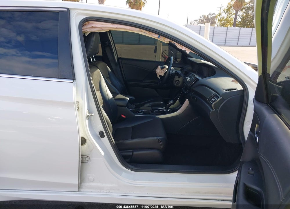 2016 HONDA ACCORD VIN: 1HGCR2F56GA117587