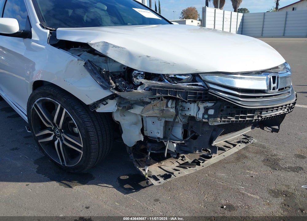 2016 HONDA ACCORD VIN: 1HGCR2F56GA117587